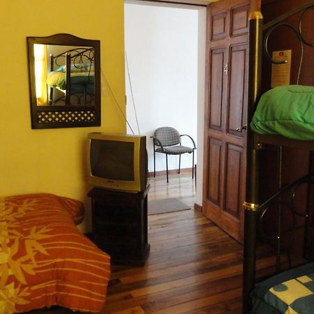 Hostal Del Piamonte Кито Экстерьер фото