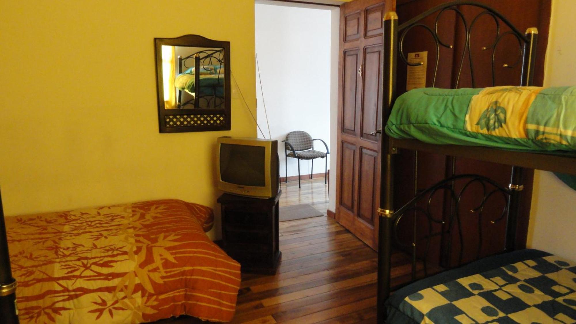 Hostal Del Piamonte Кито Экстерьер фото