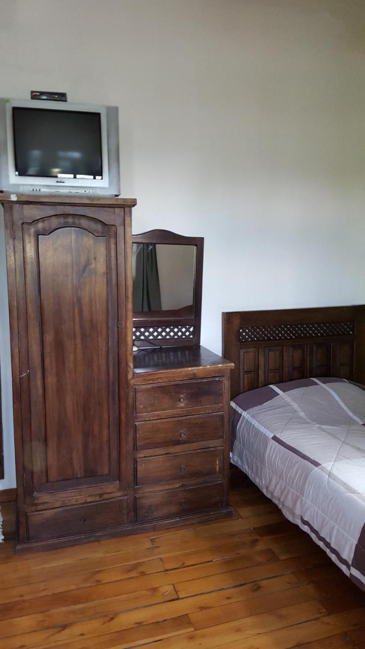 Hostal Del Piamonte Кито Экстерьер фото